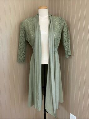 Today’s Designer Sage Green Lace Cardigan Women’s Large